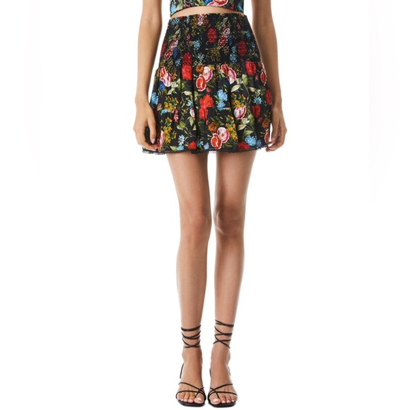 Alice + Olivia Dresses & Skirts - Alice + Olivia Buffy Floral Smocked Waist Mini Skirt in Red Floral Size Medium